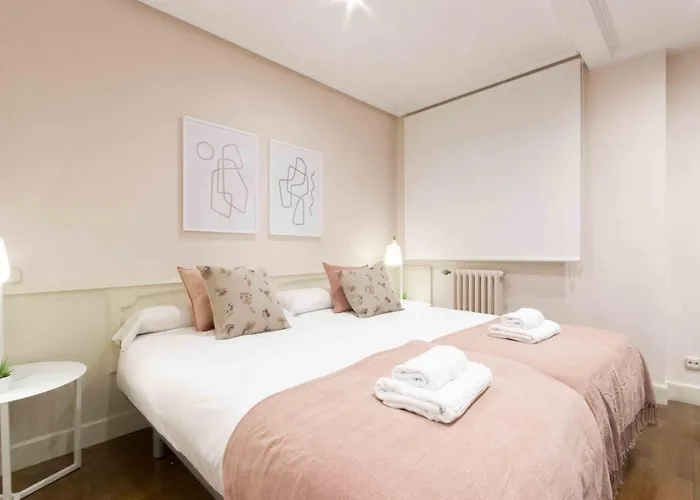 The Collection - Elkano Apartment